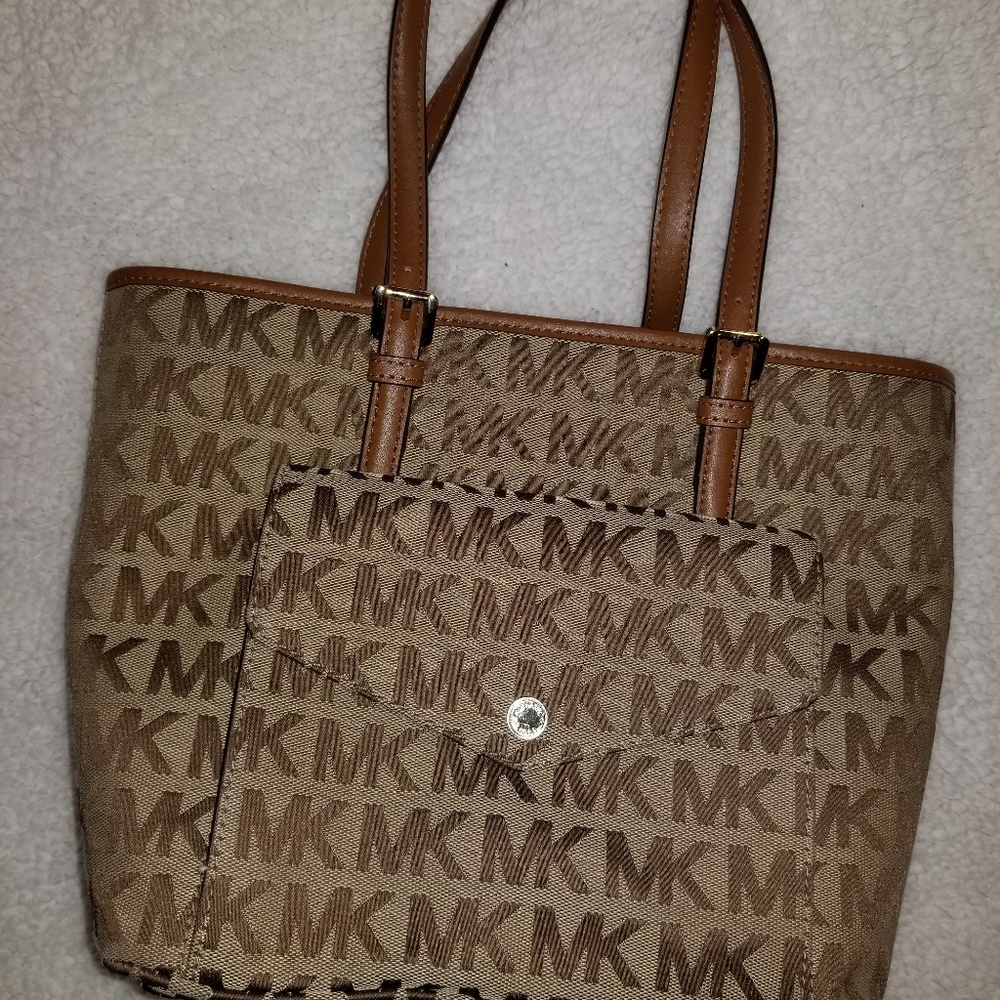Michael knors purse
